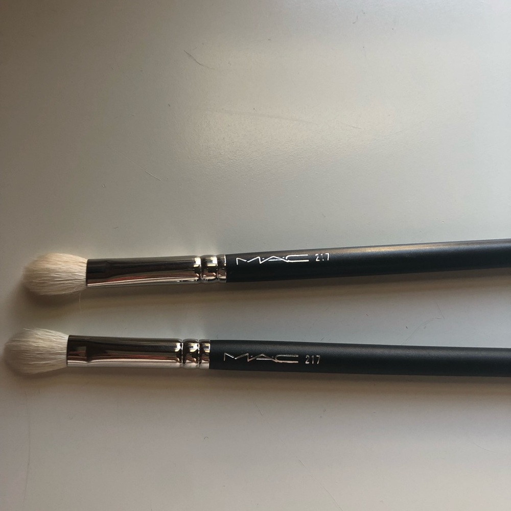 MAC 217 brush